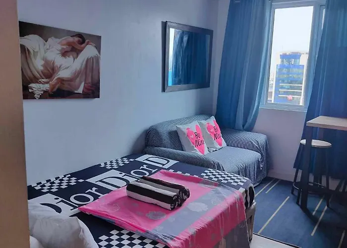5th Floor Tower D Typed Unit With Ac, Netflix And Unlimited Wifi Access