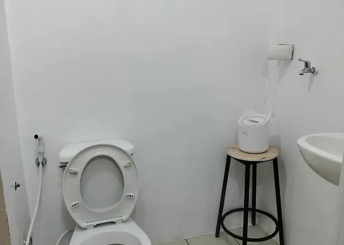 5th Floor Tower D Typed Unit With Ac, Netflix And Unlimited Wifi Access *