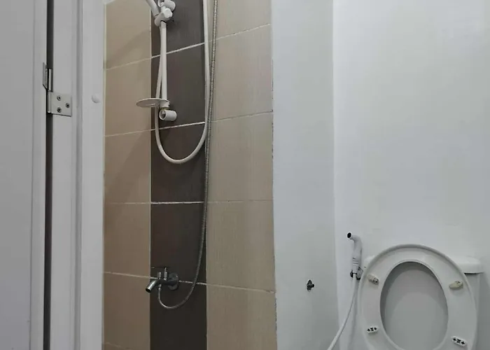 Apartamento 5th Floor Tower D Typed Unit With Ac, Netflix And Unlimited Wifi Access Manila