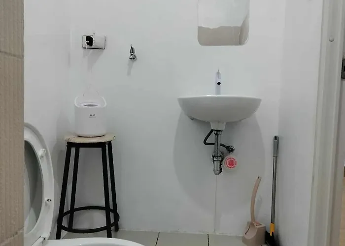 5th Floor Tower D Typed Unit With Ac, Netflix And Unlimited Wifi Access Manila